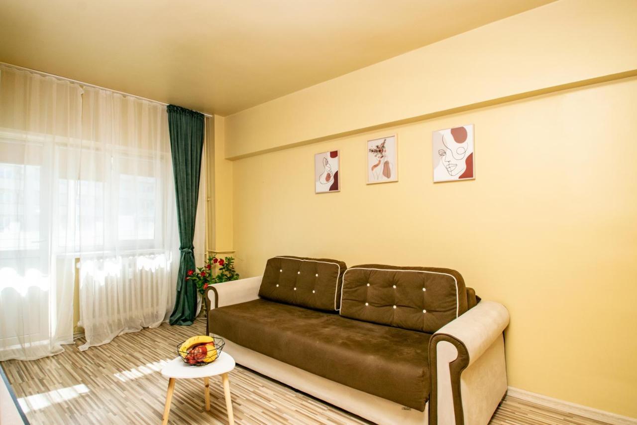 Apartament Centru - Cec Apartment Крайова Екстериор снимка