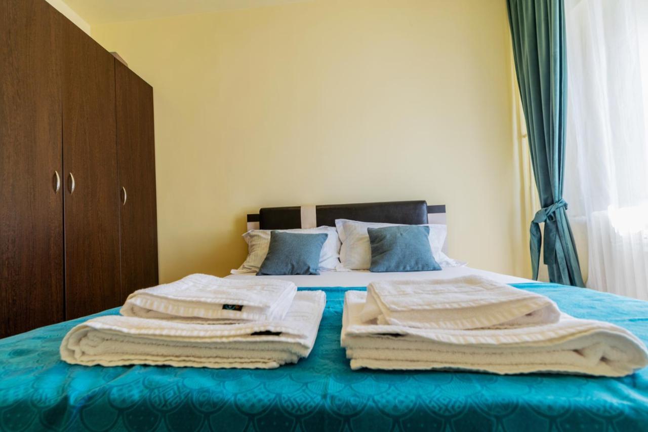 Apartament Centru - Cec Apartment Крайова Екстериор снимка