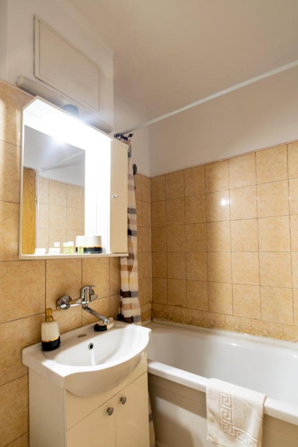 Apartament Centru - Cec Apartment Крайова Екстериор снимка